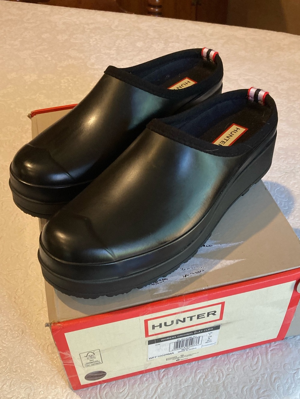 NIB Authentic Original Hunter Play Clogs UK7 US 9 EU 40/41